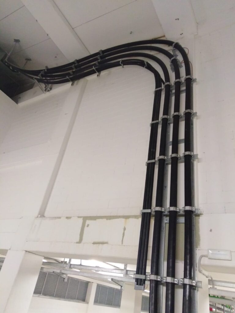Terna Brugg Torino CP Arbarello - Staffaggio cavo 220 kV in cabina sotterranea